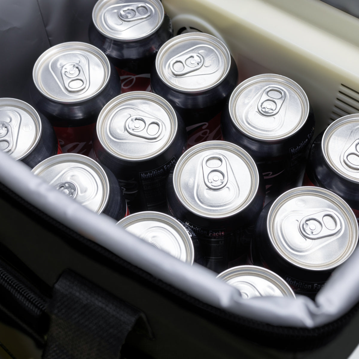 RP5370 Road Pro 12 Volt Soft Sided 15 Liter Cooler Bag - Image 4